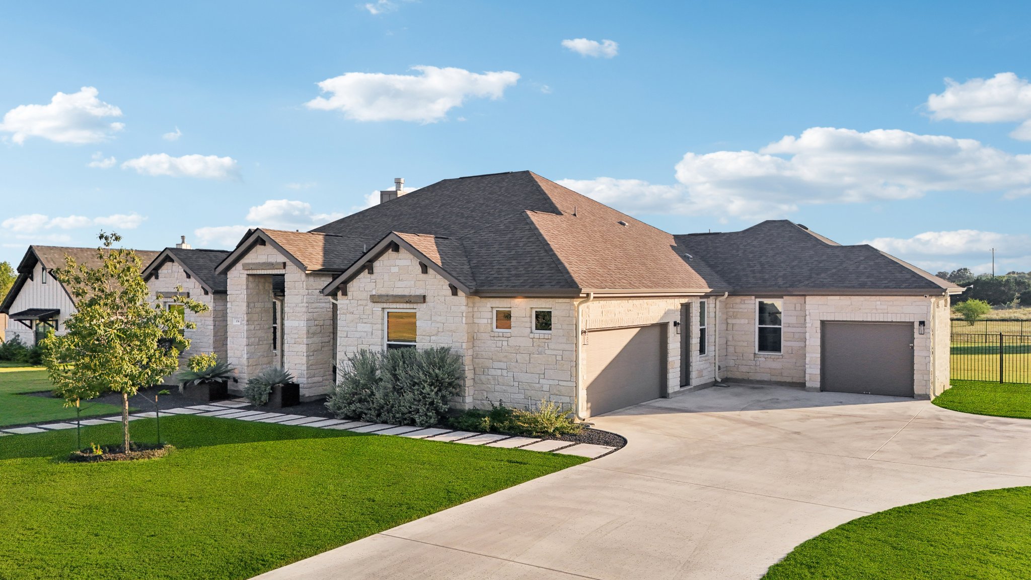 104 Huerta Road Florence, TX 76527 - Photo 2 of 30