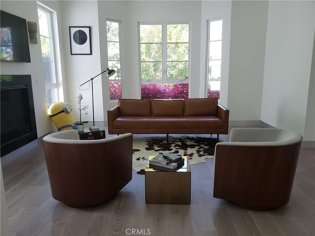 $19,500 | 4435 Camellia Avenue, North Hollywood, CA 91602