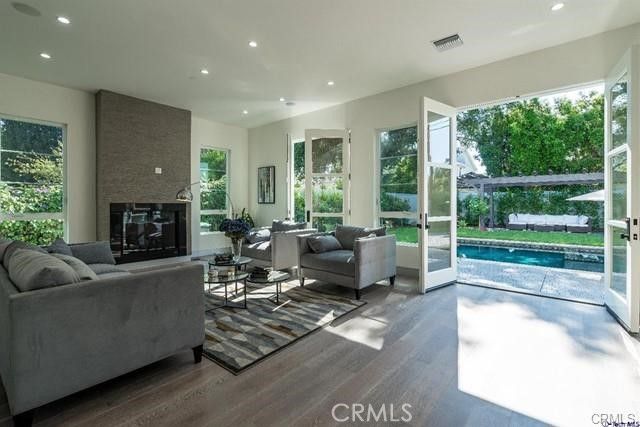 $19,500 | 4435 Camellia Avenue, North Hollywood, CA 91602