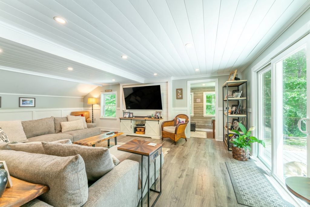 25 Hickory Lane Westerly, RI 02891 - Photo 12 of 32