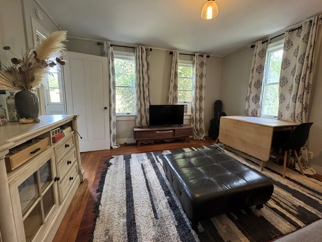 106 North Road South Kingstown, RI 02879 - Photo 19 of 36 Front living room, facing street