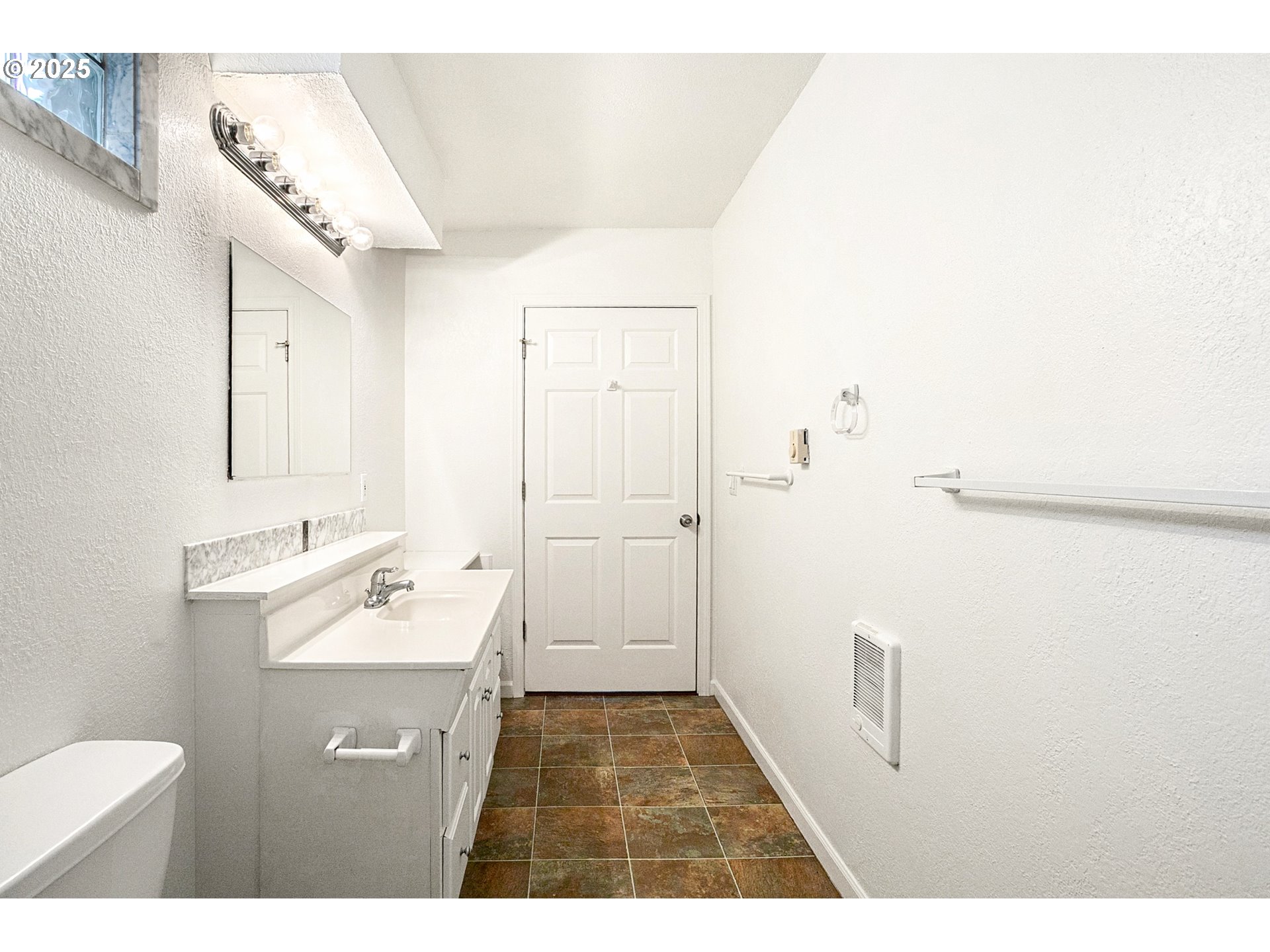625 West M Street Springfield, OR 97477 - Photo 15 of 16
