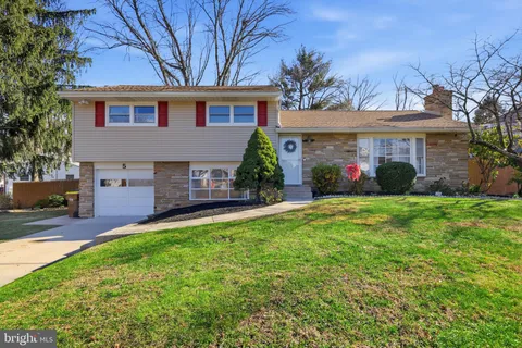 $525,000 | 5 Patrick Lane, Yardley, PA 19067