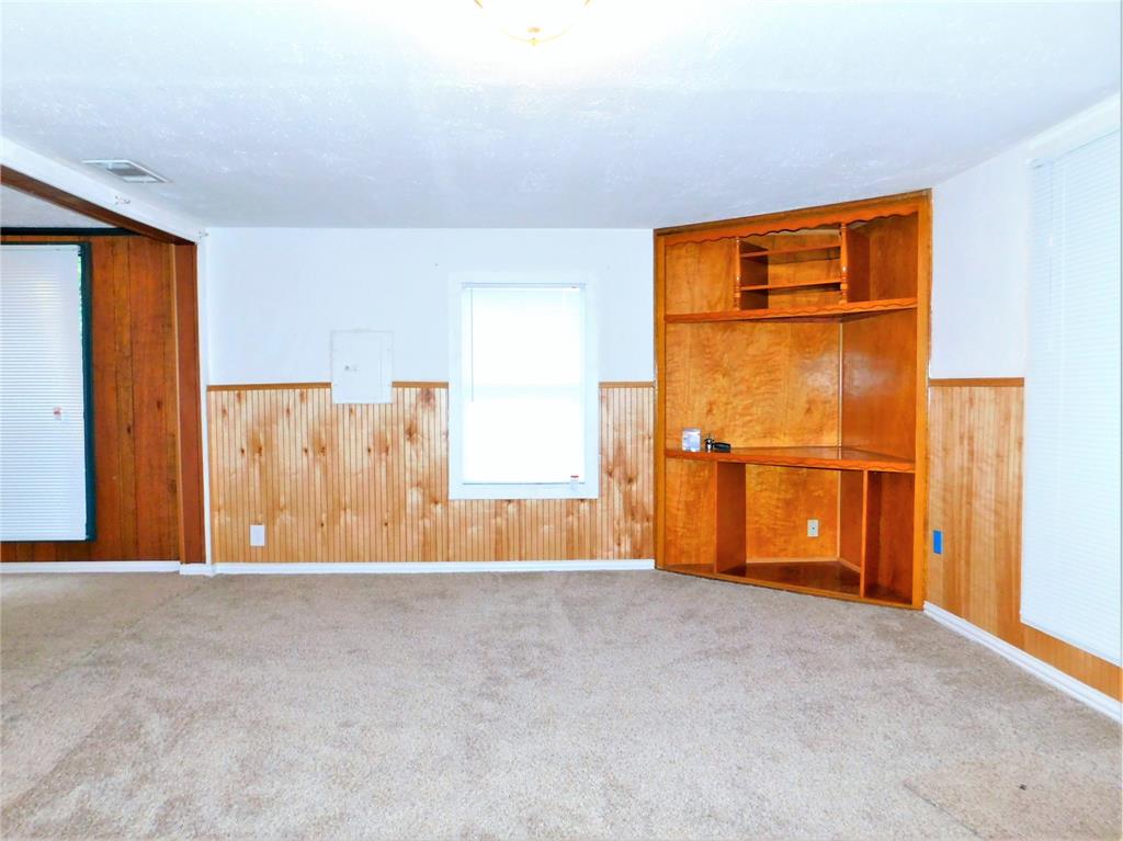 1007 West Collins Street Denton, TX 76201 - Photo 5 of 28