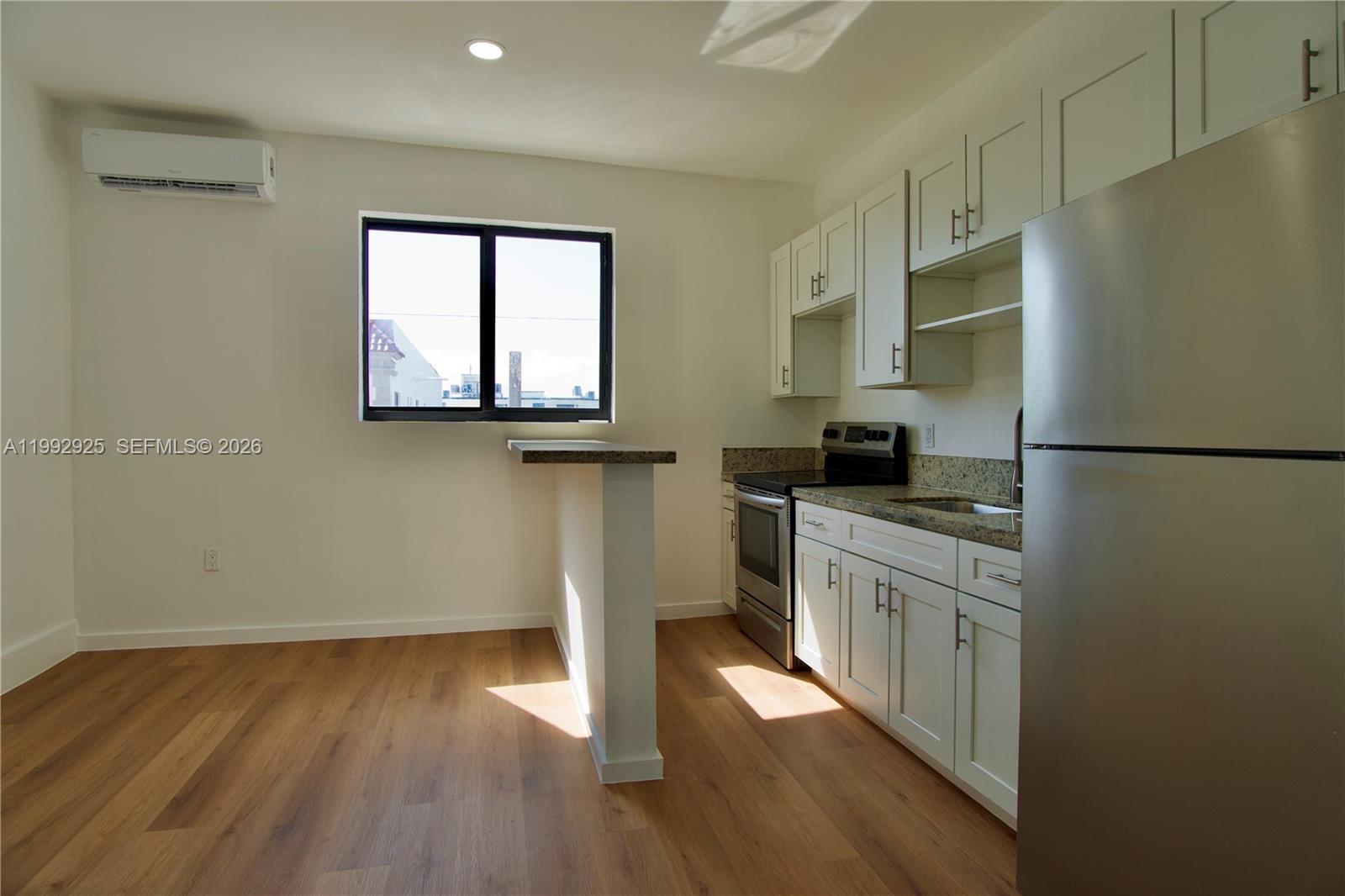 337 Southwest 5th Avenue, Unit 6 Miami, FL 33130 - Photo 5 of 22