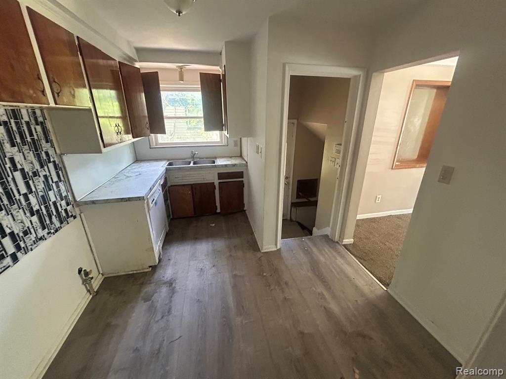 16601 Wormer Detroit, MI 48219 - Photo 4 of 11