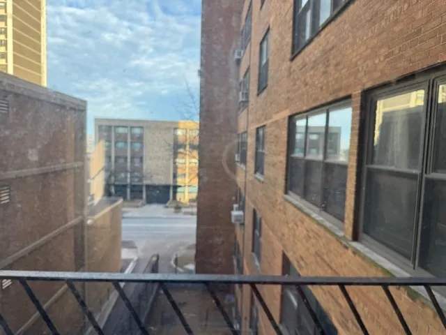 $2,095 | 6118 North Sheridan Road, Unit 407, Chicago, IL 60660