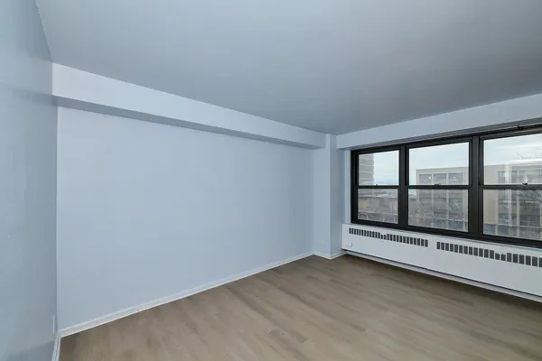 $2,295 | 6118 North Sheridan Road, Unit 407, Chicago, IL 60660