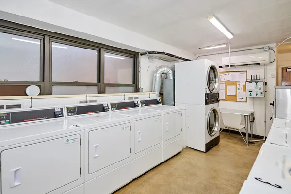 $2,295 | 6118 North Sheridan Road, Unit 407, Chicago, IL 60660