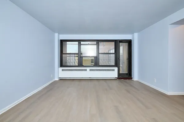 $2,295 | 6118 North Sheridan Road, Unit 407, Chicago, IL 60660