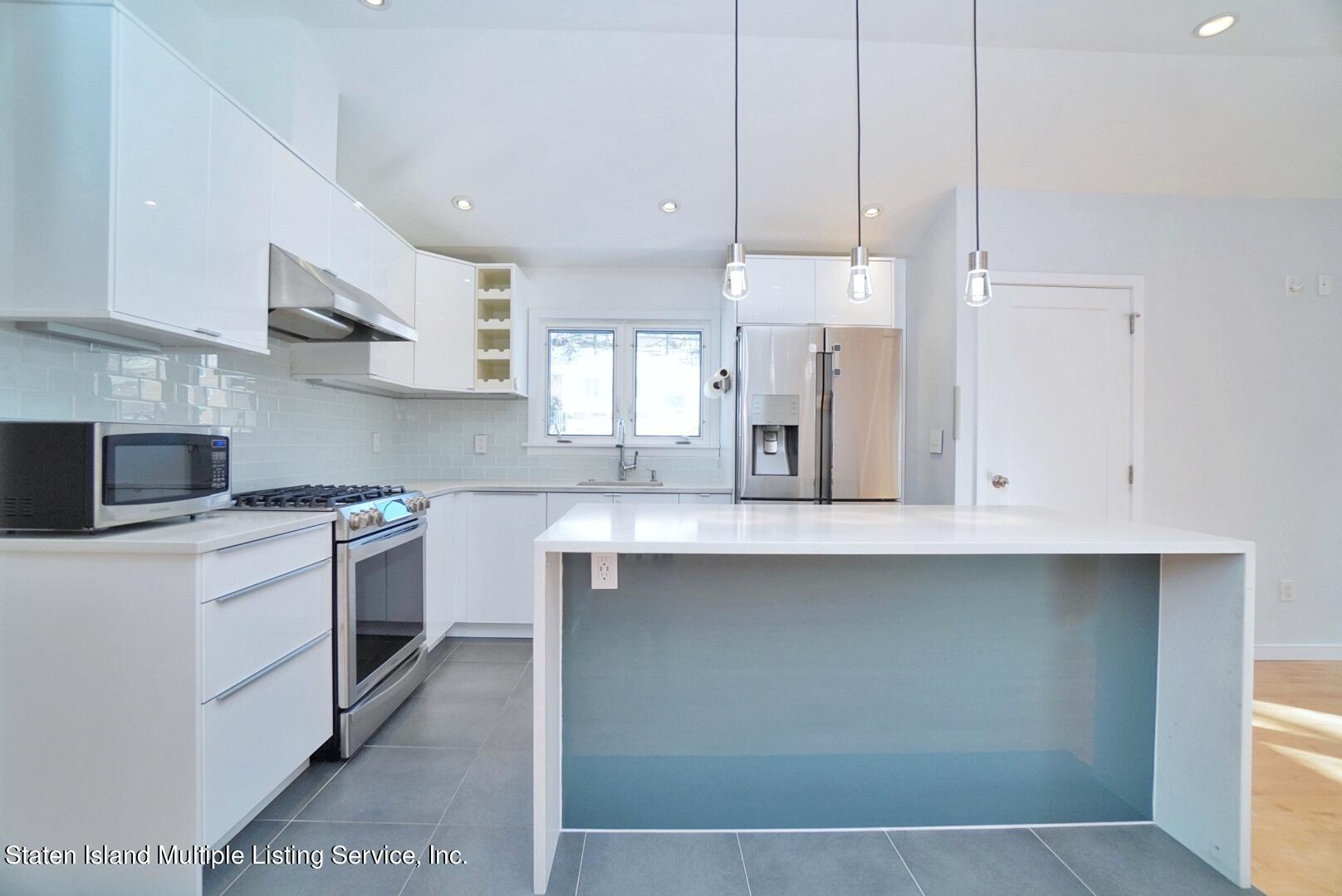 644 West Fingerboard Road Staten Island, NY 10305 - Photo 10 of 32 (10) KITCHEN