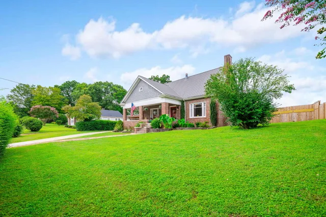$699,000 | 3801 Oweda Terrace, Chattanooga, TN 37415