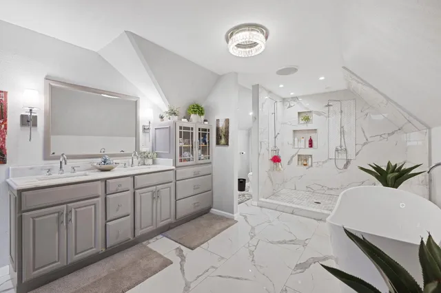 $699,000 | 3801 Oweda Terrace, Chattanooga, TN 37415