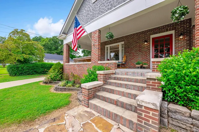 $699,000 | 3801 Oweda Terrace, Chattanooga, TN 37415