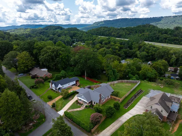 $699,000 | 3801 Oweda Terrace, Chattanooga, TN 37415