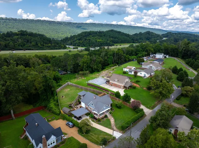 $699,000 | 3801 Oweda Terrace, Chattanooga, TN 37415