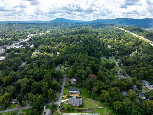 $699,000 | 3801 Oweda Terrace, Chattanooga, TN 37415