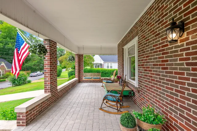 $699,000 | 3801 Oweda Terrace, Chattanooga, TN 37415