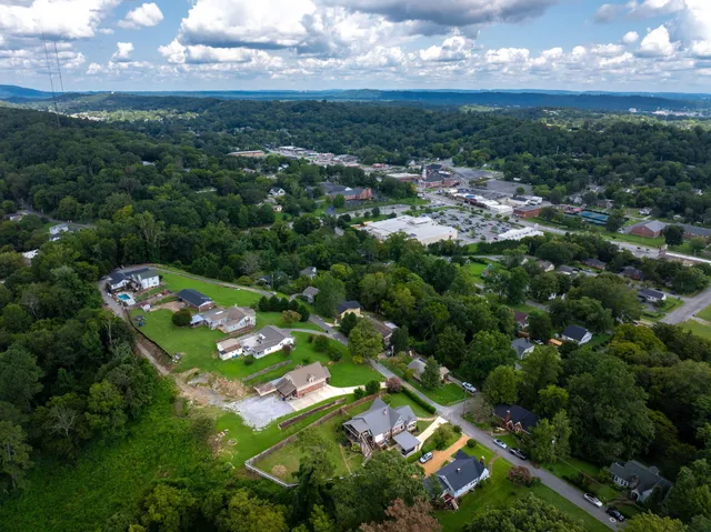 $699,000 | 3801 Oweda Terrace, Chattanooga, TN 37415