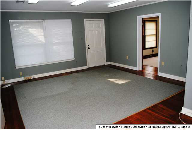 3423 Hundred Oaks Avenue Baton Rouge, LA 70808 - Photo 3 of 11