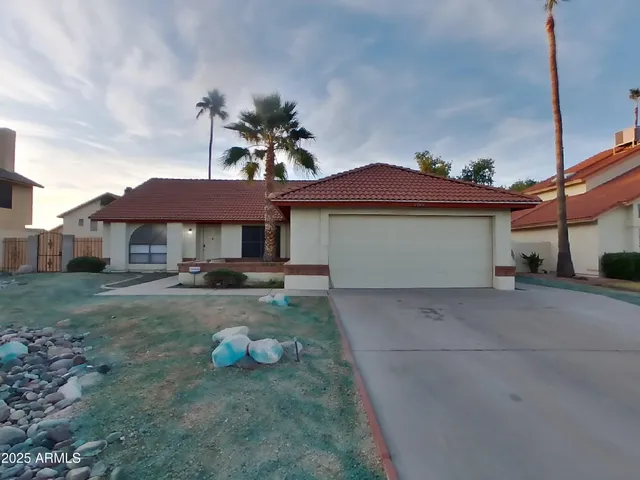$2,079 | 7743 West Dreyfus Drive, Peoria, AZ 85381