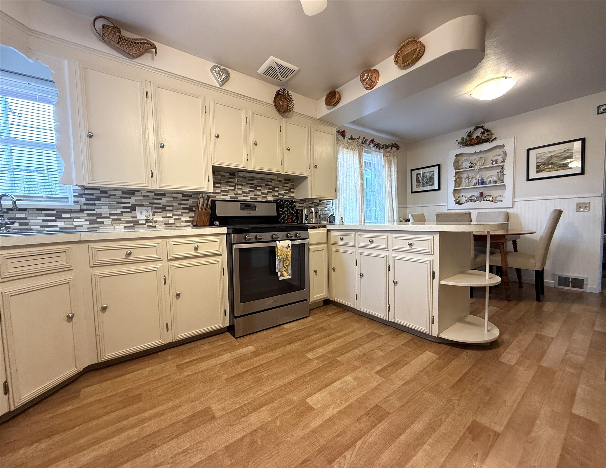 2311 Country Club Road Endicott, NY 13760 - Photo 14 of 36