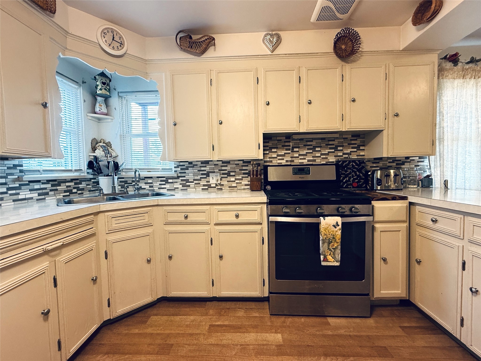 2311 Country Club Road Endicott, NY 13760 - Photo 15 of 36