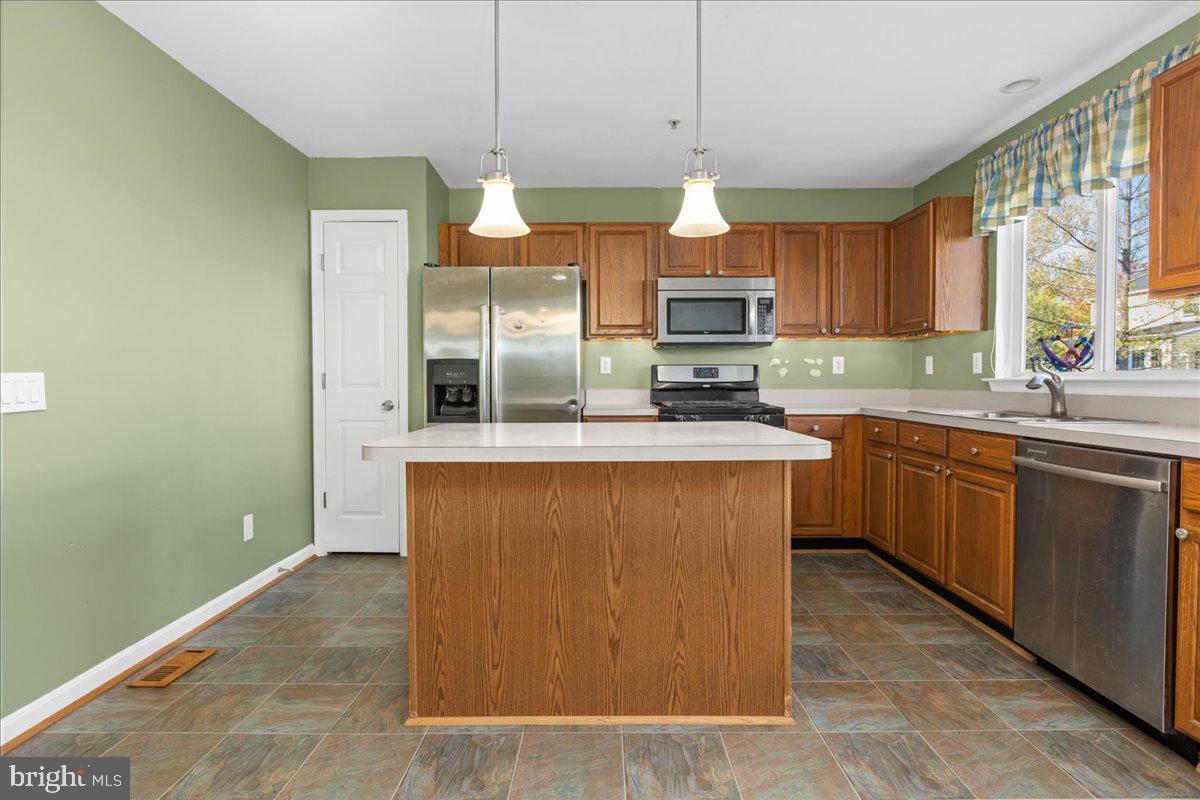 3806 Colony Point Place Edgewater, MD 21037 - Photo 11 of 37 Kitchen 9' X 11'