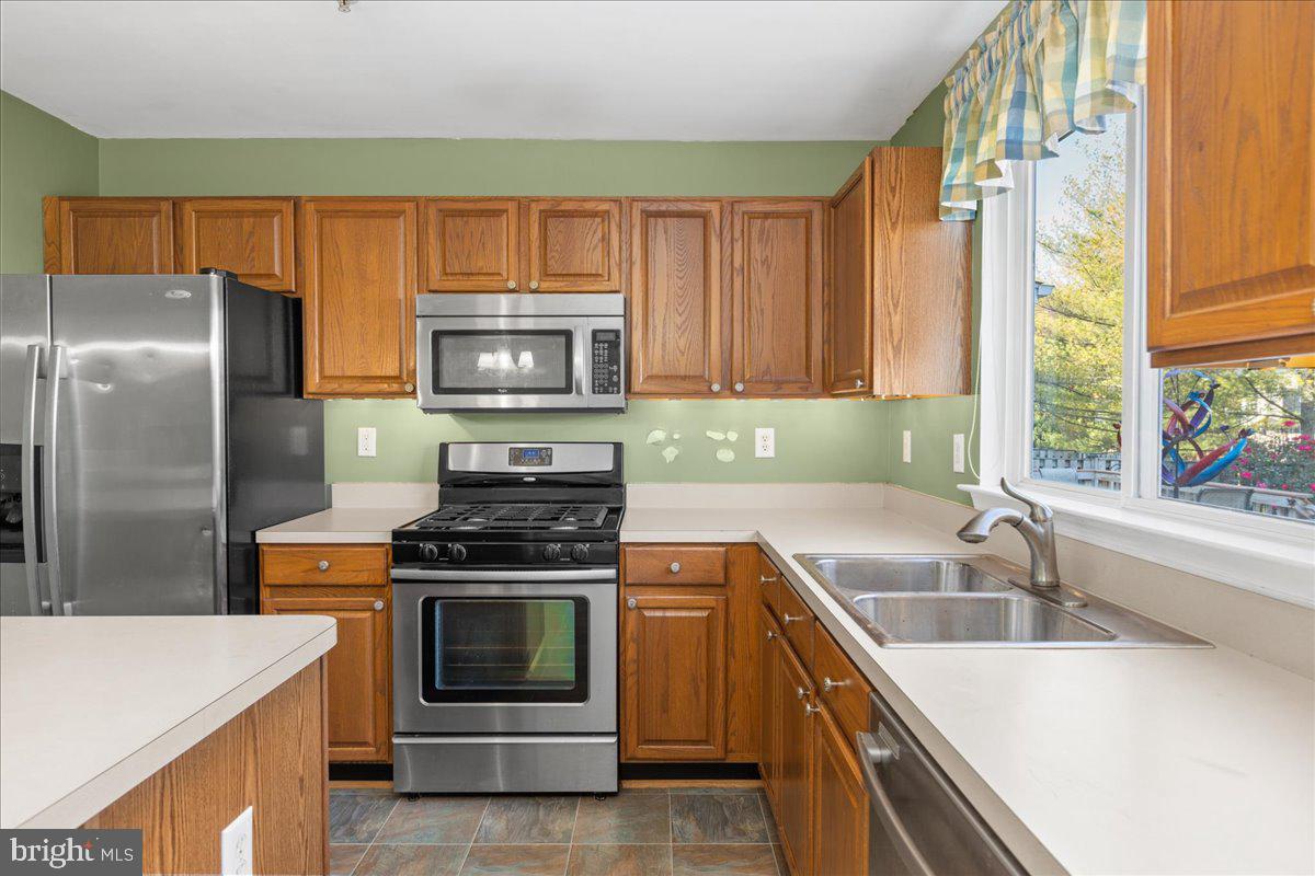 3806 Colony Point Place Edgewater, MD 21037 - Photo 12 of 37 Kitchen 9' X 11'
