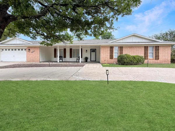 $305,000 | 801 Skyline Drive, Borger, TX 79007