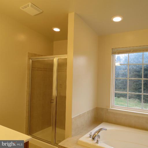 1 Homecrest Court Silver Spring, MD 20906 - Photo 15 of 28 Bath (Master)