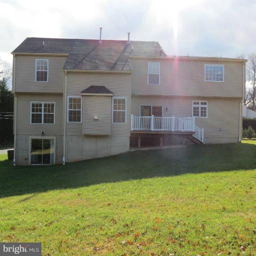 1 Homecrest Court Silver Spring, MD 20906 - Photo 27 of 28 Exterior (Rear)