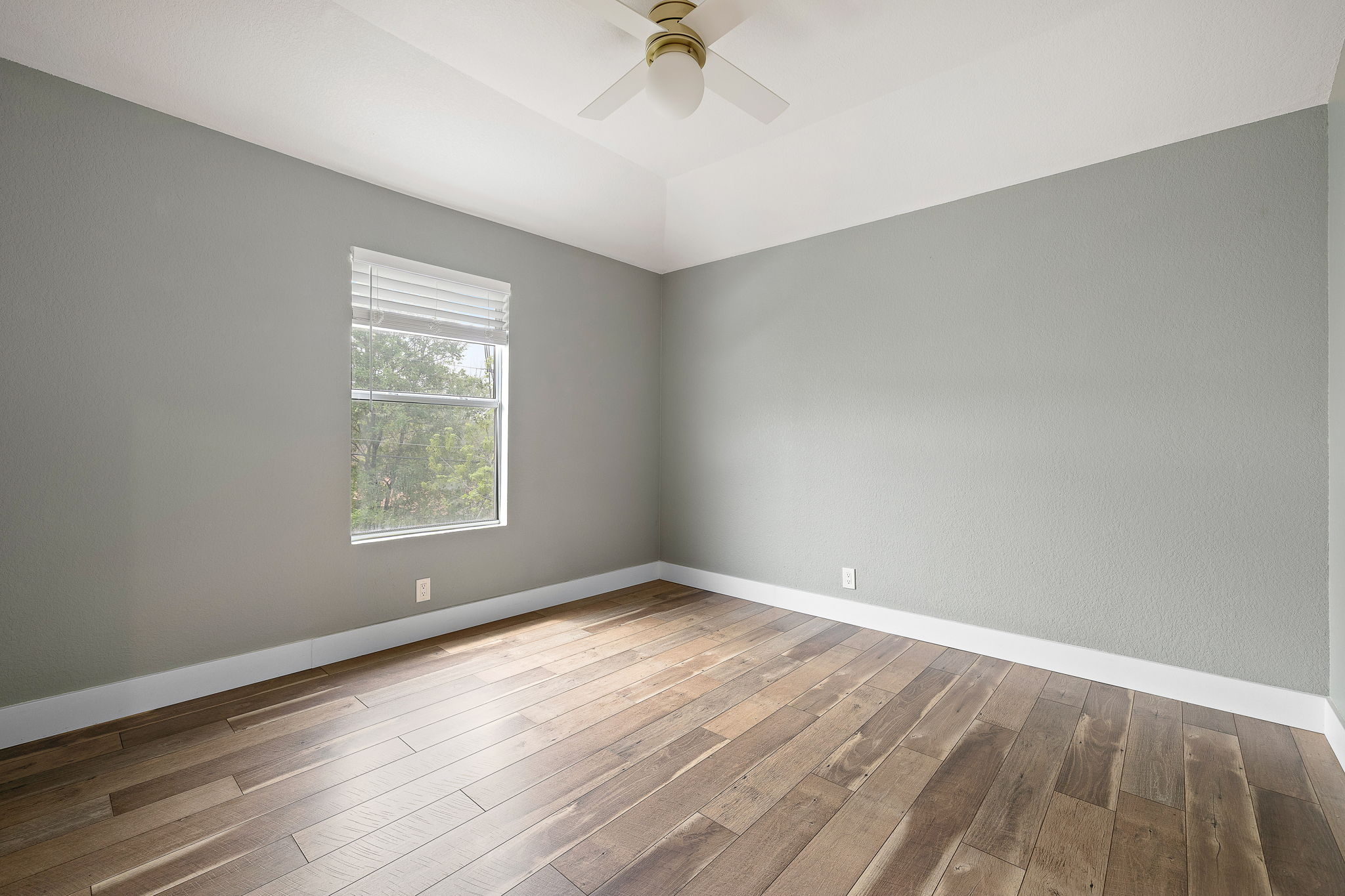 9208 Magna Carta Loop Austin, TX 78754 - Photo 21 of 26 Bedroom 3