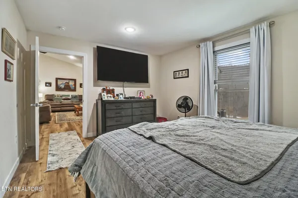 $536,900 | 68 Buffalo Cove Lane, Jamestown, TN 38556