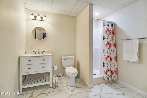 $536,900 | 68 Buffalo Cove Lane, Jamestown, TN 38556