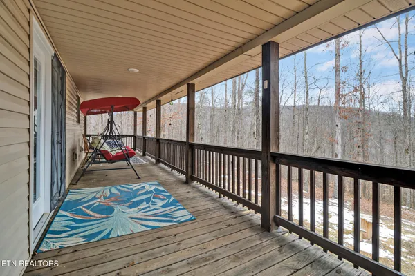 $536,900 | 68 Buffalo Cove Lane, Jamestown, TN 38556