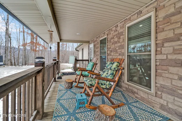 $536,900 | 68 Buffalo Cove Lane, Jamestown, TN 38556