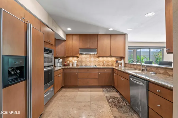 $2,100,000 | 3033 East Claremont Avenue, Phoenix, AZ 85016