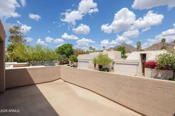 $2,100,000 | 3033 East Claremont Avenue, Phoenix, AZ 85016