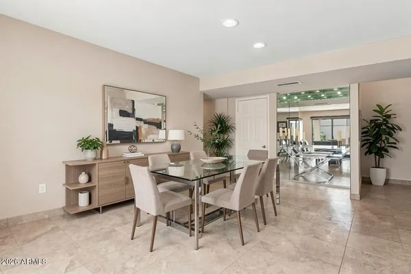 $2,100,000 | 3033 East Claremont Avenue, Phoenix, AZ 85016