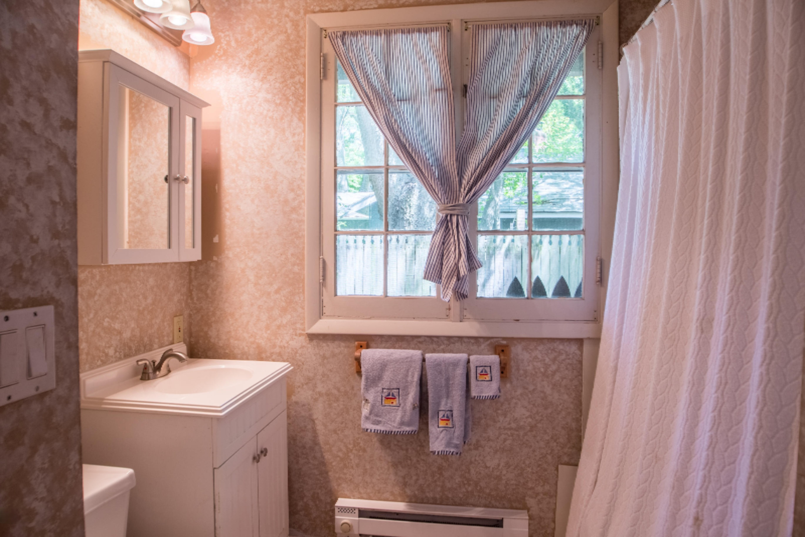 8636 West East Road Three Oaks, MI 49128 - Photo 9 of 13 9