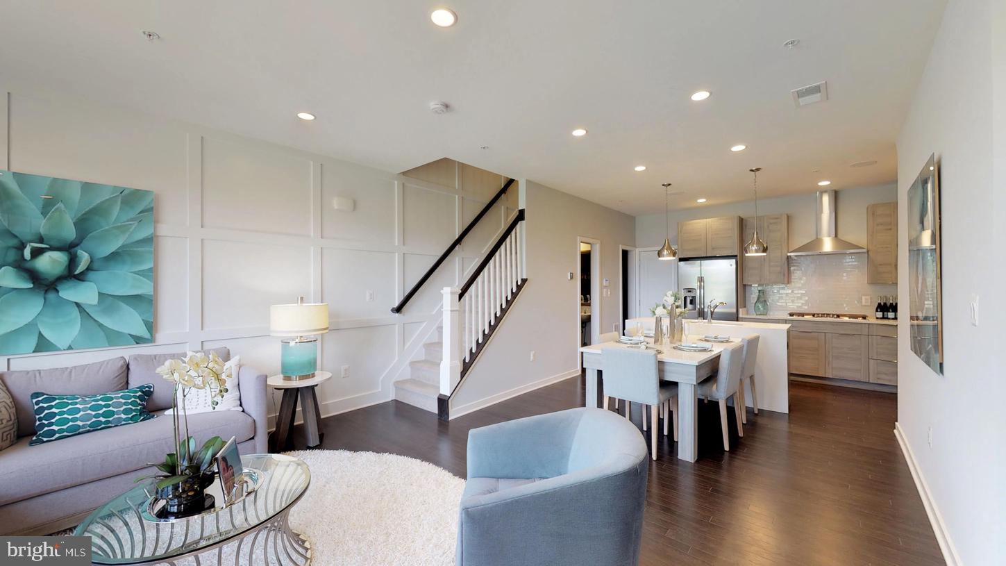 43022 Vernon Ridge Terrace Ashburn, VA 20148 - Photo 2 of 19 Hayes Contemporary Open Concept Living