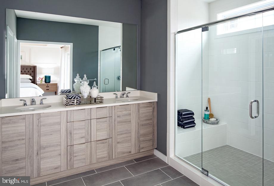 43022 Vernon Ridge Terrace Ashburn, VA 20148 - Photo 5 of 19 Hayes Primary Bath