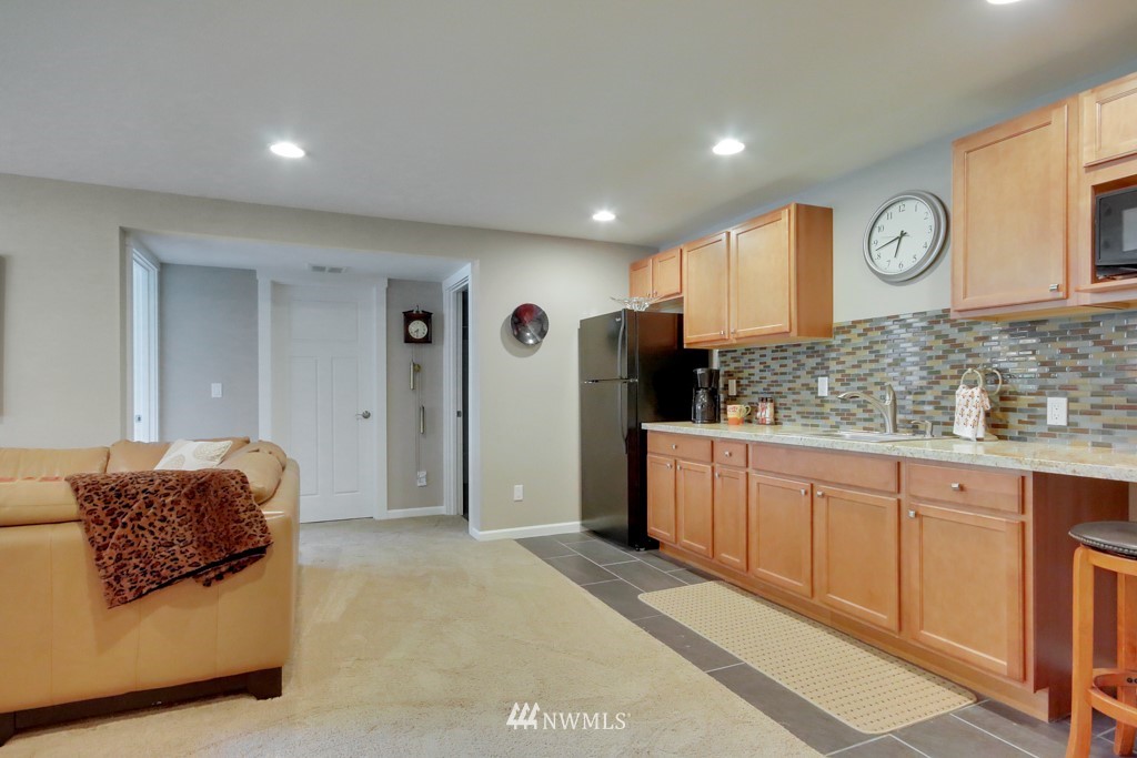 2001 Northeast 37th Place Renton, WA 98056 - Photo 19 of 25 Gallery Image 19