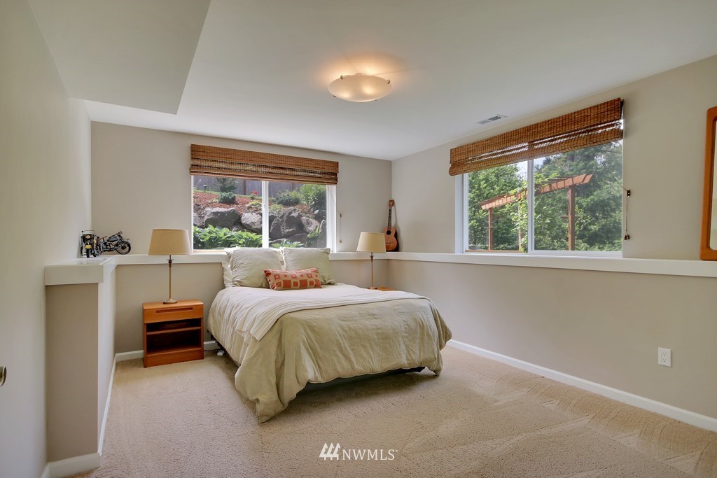 2001 Northeast 37th Place Renton, WA 98056 - Photo 22 of 25 Gallery Image 22