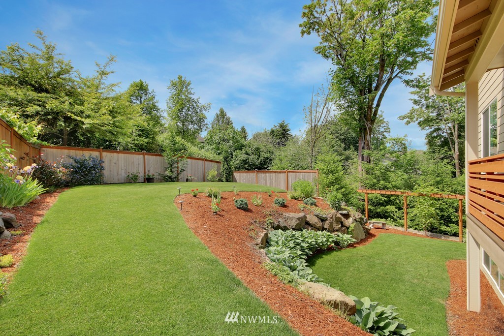 2001 Northeast 37th Place Renton, WA 98056 - Photo 24 of 25 Gallery Image 24