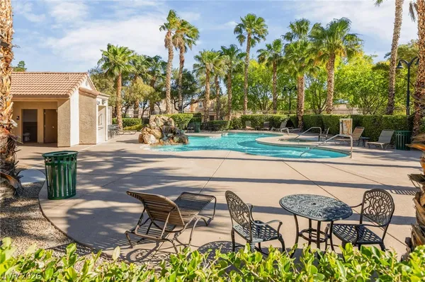 $2,300 | 3647 McMurty Court, Las Vegas, NV 89129