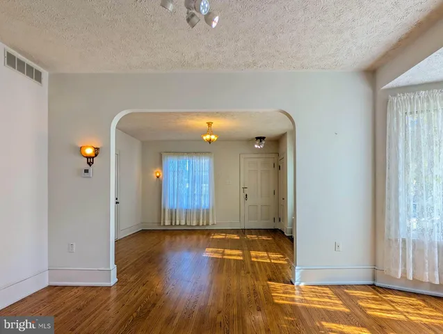 $245,000 | 132 South Thomas Street, Bedford, PA 15522