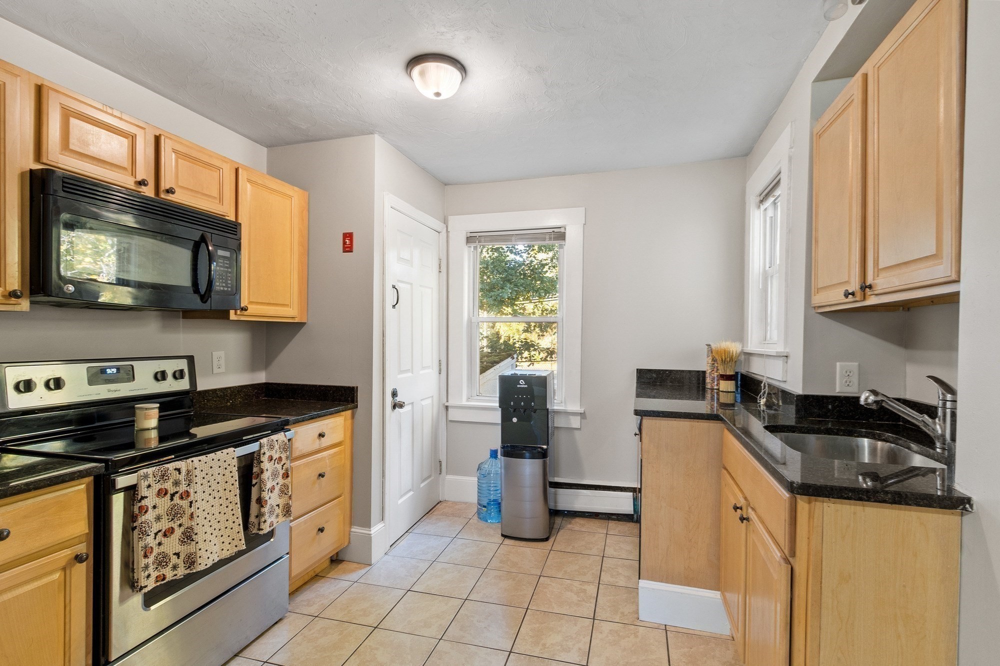 21 Roosevelt Road Tewksbury, MA 01876 - Photo 8 of 30 Gallery Image 8