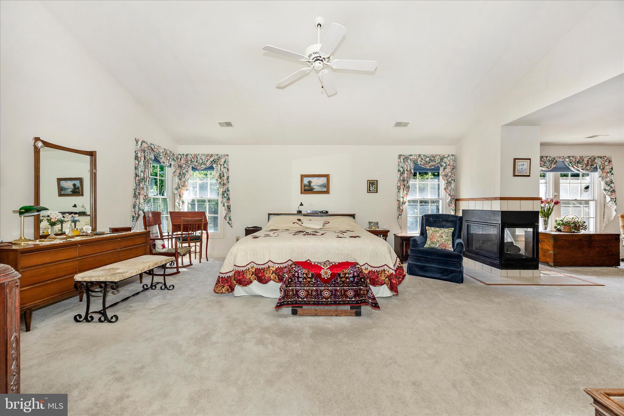 19808 Falling Spring Court Gaithersburg, MD 20882 - Photo 21 of 69 Primary Bedroom